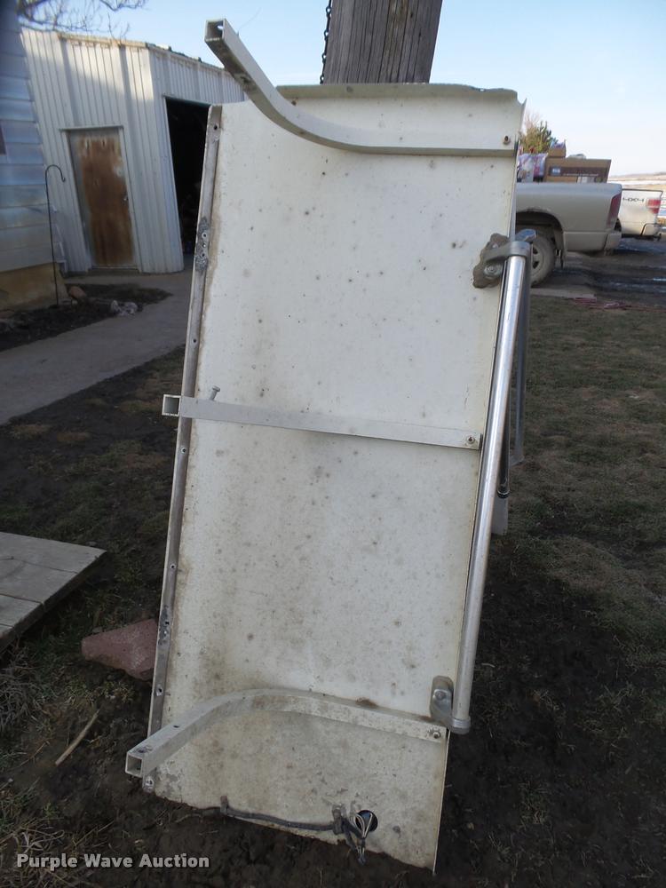 image for item DA0555 1996 Freightliner FLD112 semi truck