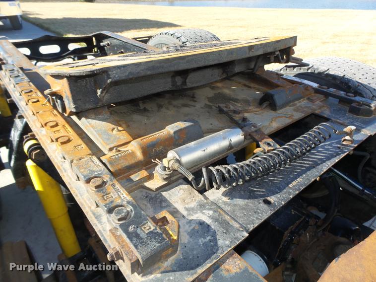 image for item DA0573 2005 Freightliner Columbia semi truck