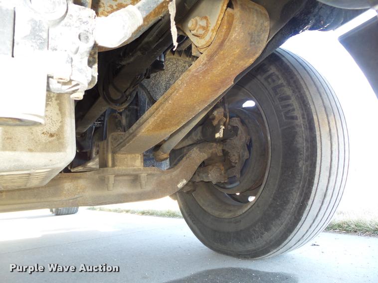 image for item DA0573 2005 Freightliner Columbia semi truck