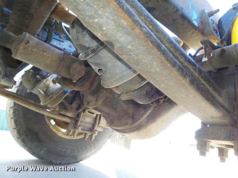 image for item DA0573 2005 Freightliner Columbia semi truck