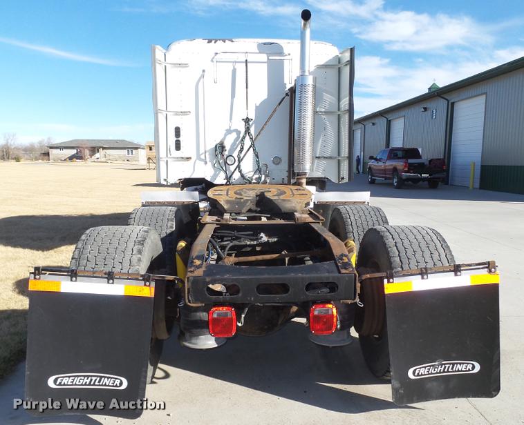 image for item DA0574 2006 Freightliner Columbia semi truck