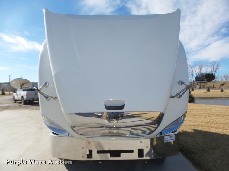 image for item DA0574 2006 Freightliner Columbia semi truck