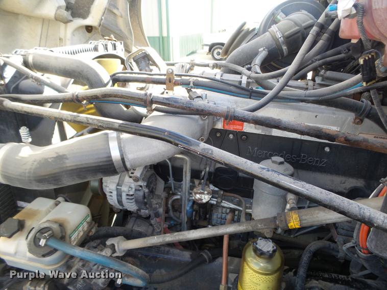 image for item DA0574 2006 Freightliner Columbia semi truck