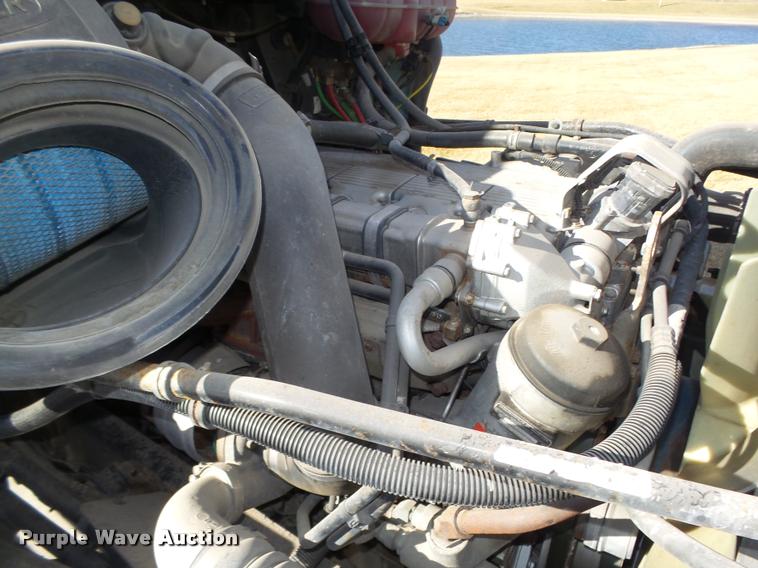 image for item DA0574 2006 Freightliner Columbia semi truck