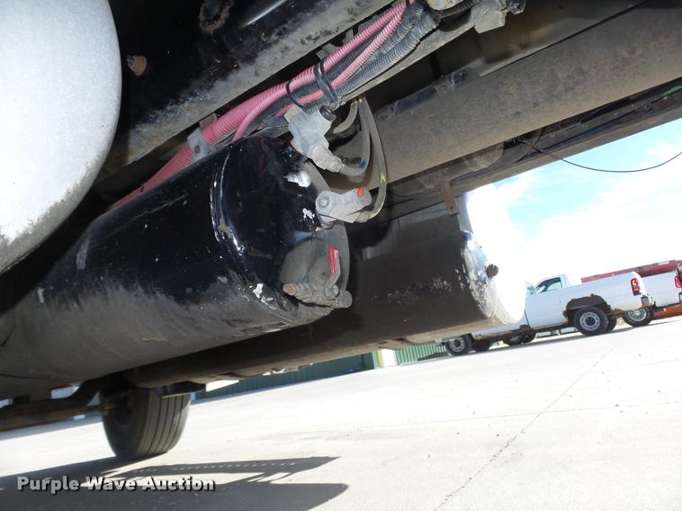 image for item DA0574 2006 Freightliner Columbia semi truck