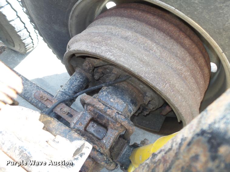 image for item DA0574 2006 Freightliner Columbia semi truck