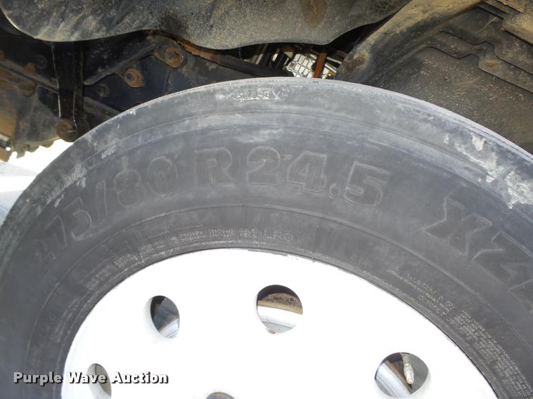 image for item DA0574 2006 Freightliner Columbia semi truck