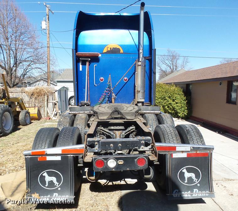 image for item DA0587 2001 Kenworth T600 semi truck