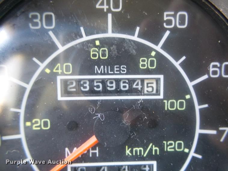 image for item DA0587 2001 Kenworth T600 semi truck