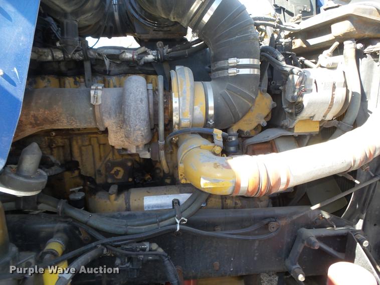 image for item DA0587 2001 Kenworth T600 semi truck