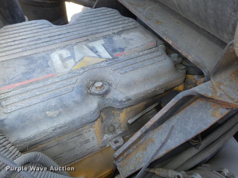 image for item DA0587 2001 Kenworth T600 semi truck