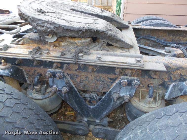 image for item DA0587 2001 Kenworth T600 semi truck