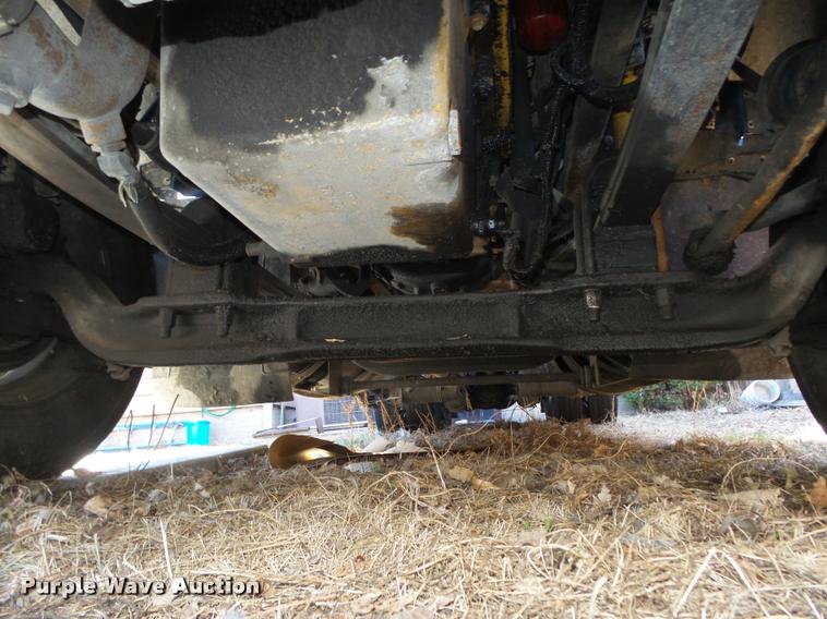 image for item DA0587 2001 Kenworth T600 semi truck