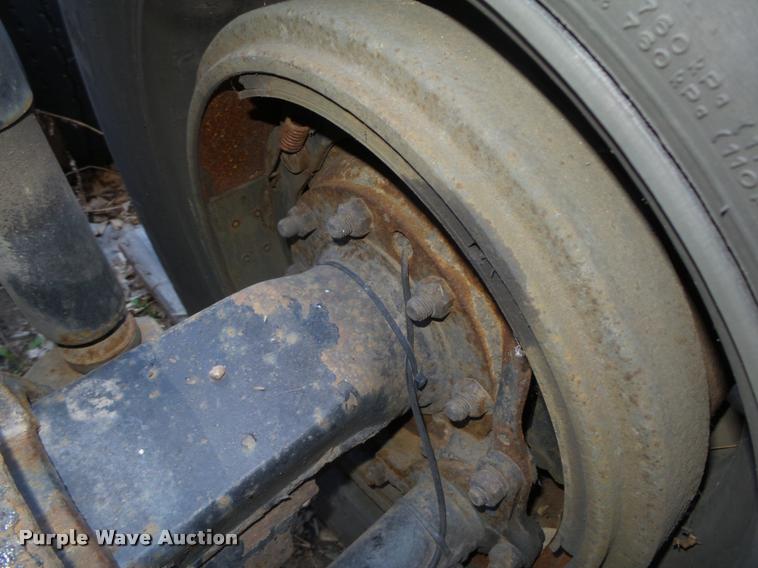 image for item DA0587 2001 Kenworth T600 semi truck