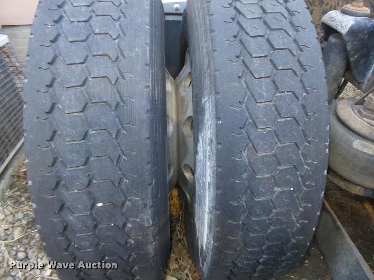 image for item DA0587 2001 Kenworth T600 semi truck