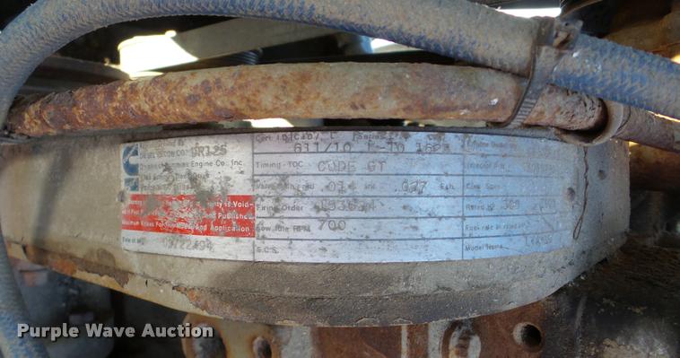 image for item DA1765 1989 Volvo WCM semi truck