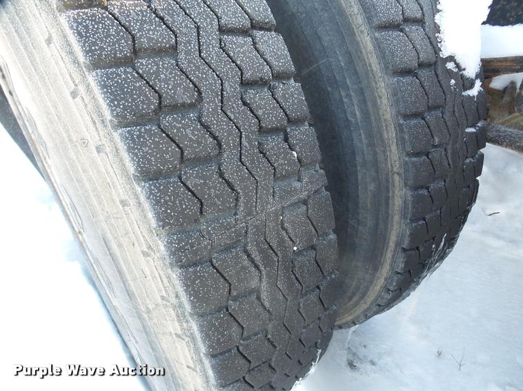 image for item DA1765 1989 Volvo WCM semi truck