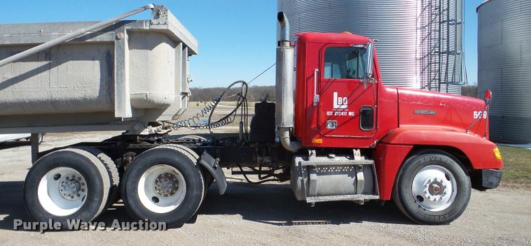 image for item DA1811 1991 Freightliner FLD semi truck