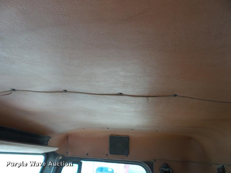 image for item DA1811 1991 Freightliner FLD semi truck