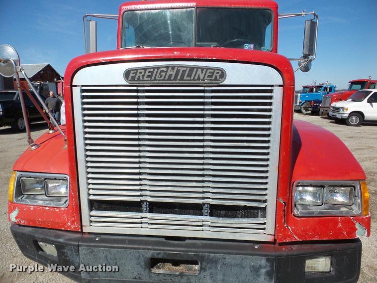 image for item DA1811 1991 Freightliner FLD semi truck