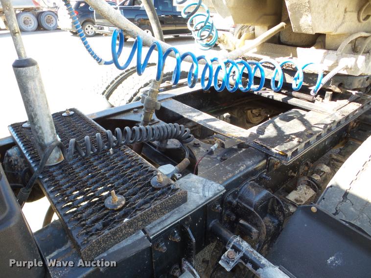 image for item DA1811 1991 Freightliner FLD semi truck