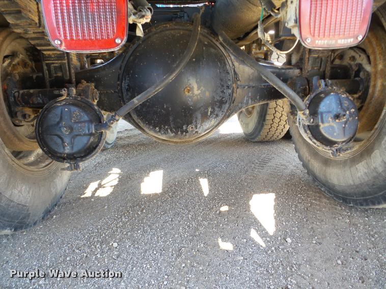 image for item DA1811 1991 Freightliner FLD semi truck