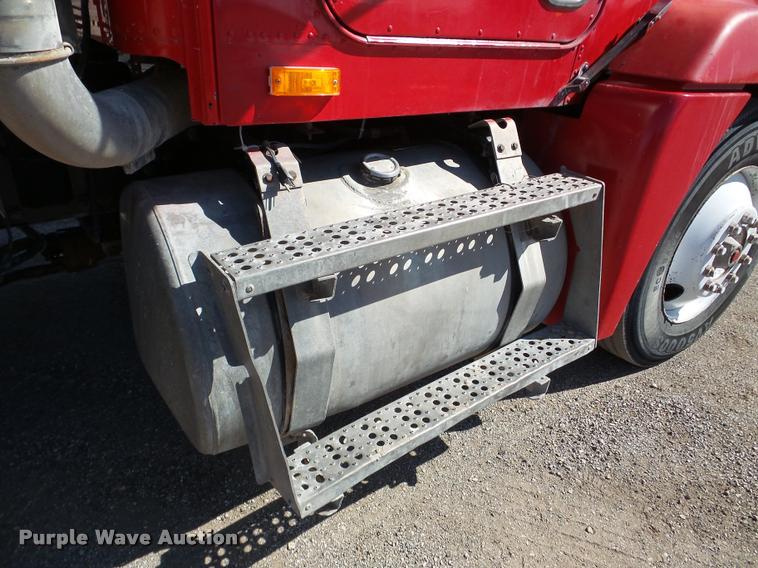 image for item DA1811 1991 Freightliner FLD semi truck