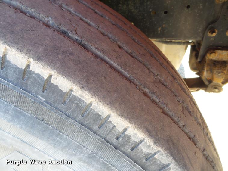 image for item DA1811 1991 Freightliner FLD semi truck