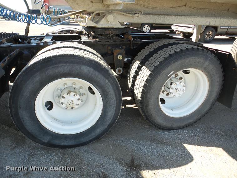 image for item DA1811 1991 Freightliner FLD semi truck