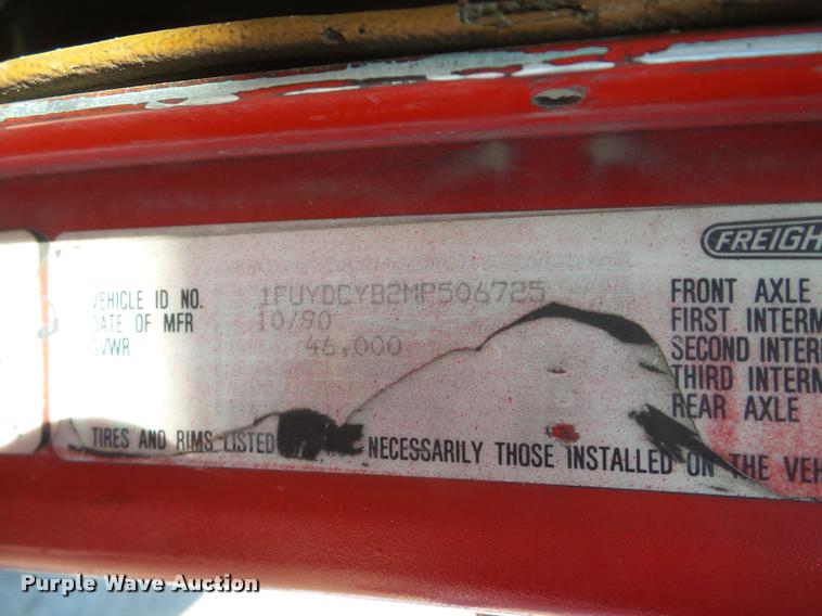 image for item DA1811 1991 Freightliner FLD semi truck