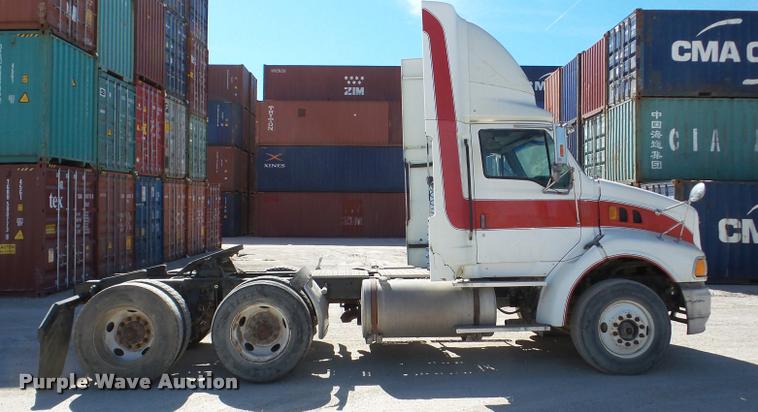 image for item DA7499 1998 Ford AT9513 Aeromax 113 semi truck