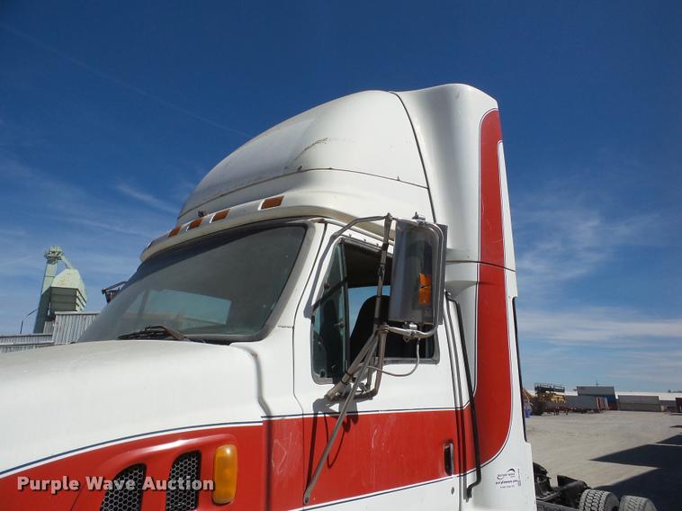 image for item DA7499 1998 Ford AT9513 Aeromax 113 semi truck