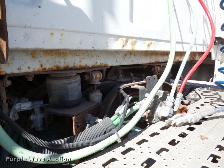 image for item DA7499 1998 Ford AT9513 Aeromax 113 semi truck