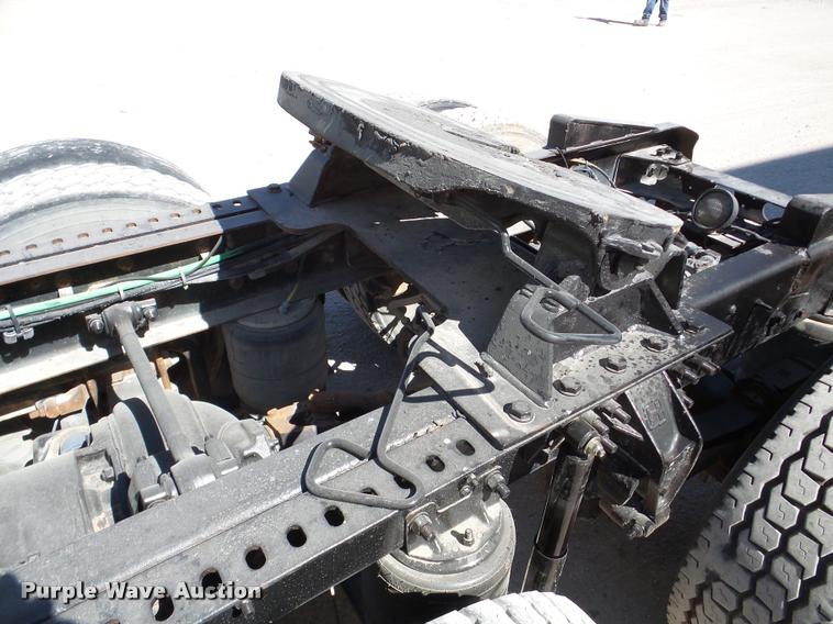 image for item DA7499 1998 Ford AT9513 Aeromax 113 semi truck