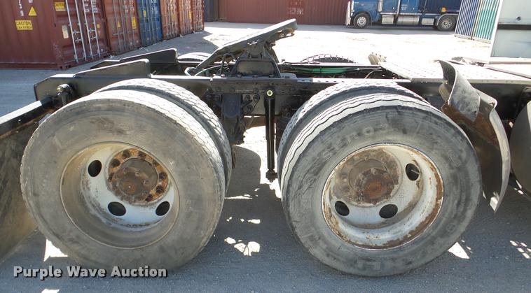 image for item DA7499 1998 Ford AT9513 Aeromax 113 semi truck