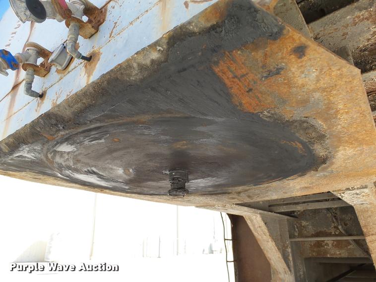 image for item DB0115 1984 Unruh double drop deck glass trailer