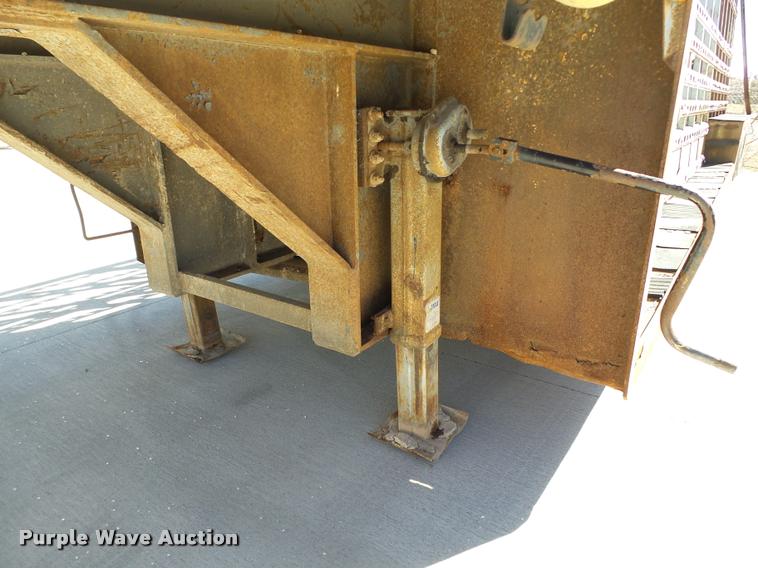 image for item DB0115 1984 Unruh double drop deck glass trailer