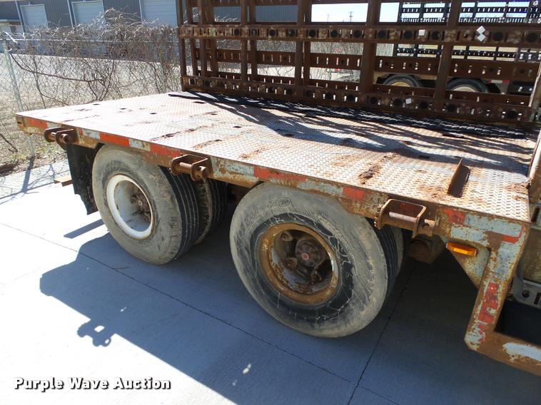 image for item DB0115 1984 Unruh double drop deck glass trailer