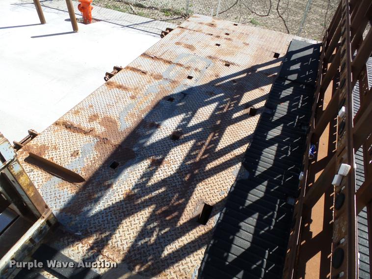 image for item DB0115 1984 Unruh double drop deck glass trailer