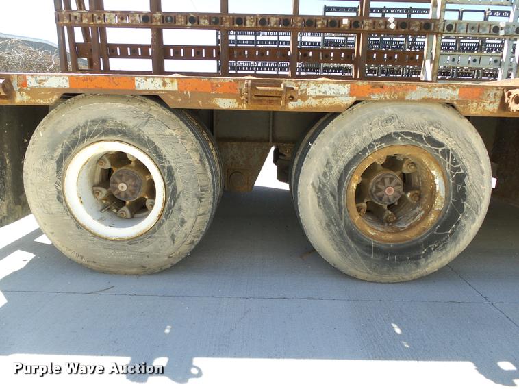 image for item DB0115 1984 Unruh double drop deck glass trailer