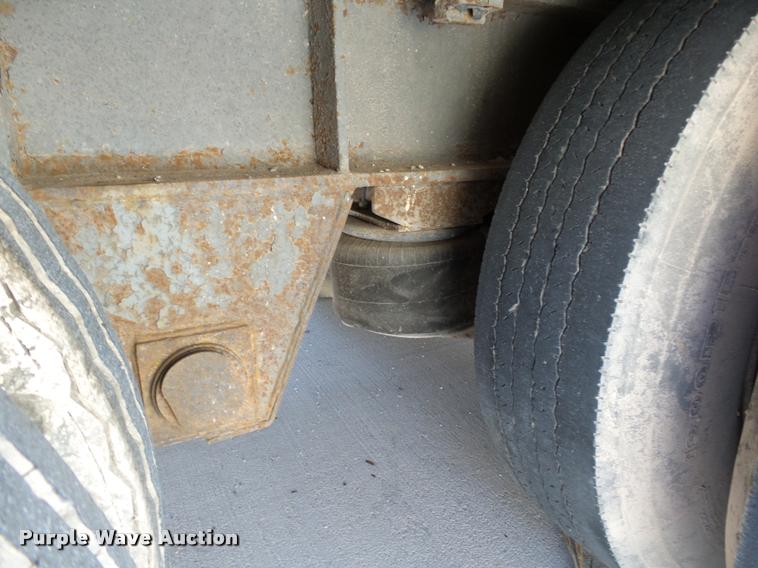 image for item DB0115 1984 Unruh double drop deck glass trailer