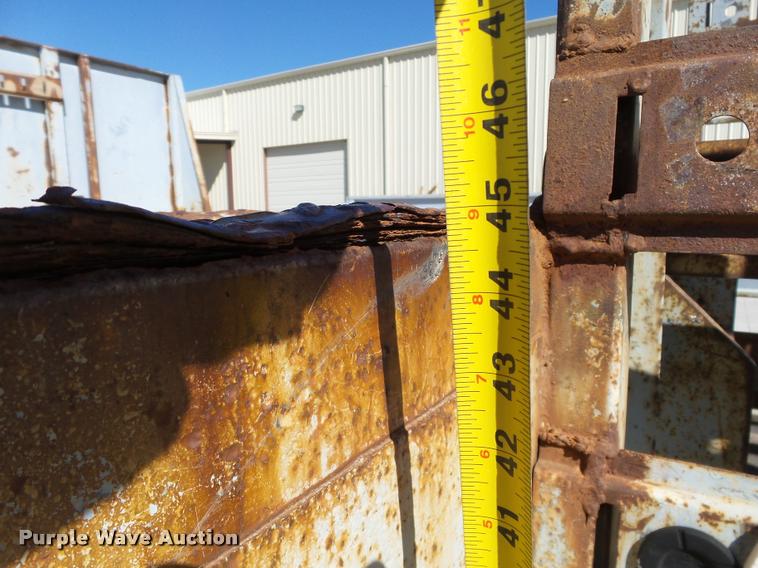 image for item DB0115 1984 Unruh double drop deck glass trailer