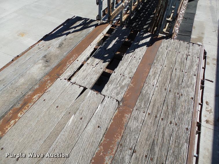 image for item DB0117 1988 Fruehauf double drop deck glass trailer