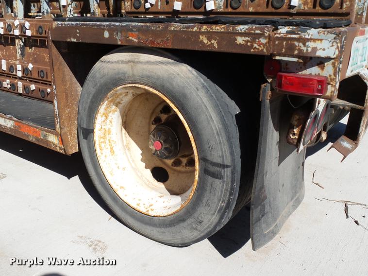 image for item DB0117 1988 Fruehauf double drop deck glass trailer