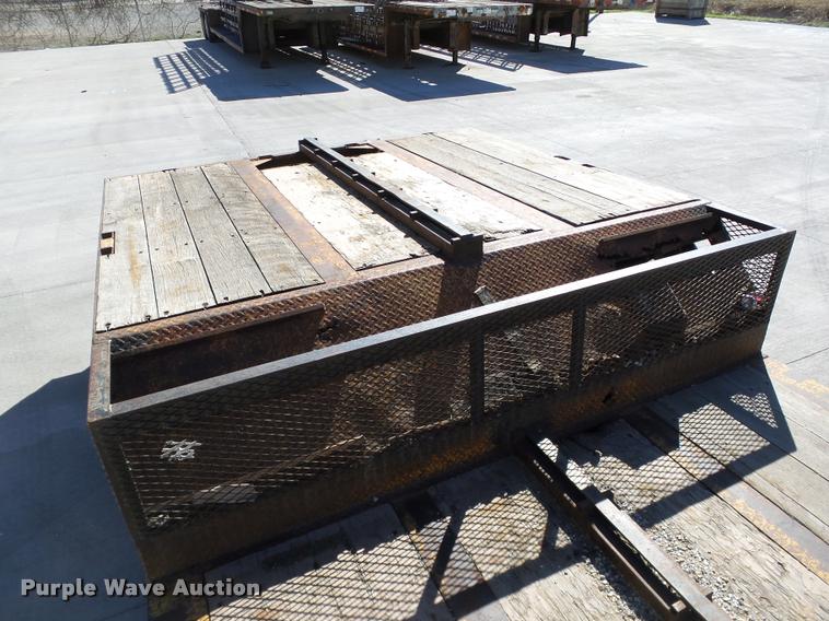 image for item DB0119 1998 XL Specialized XL80PGD drop deck trailer