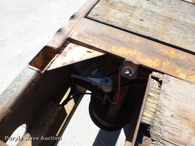 image for item DB0119 1998 XL Specialized XL80PGD drop deck trailer