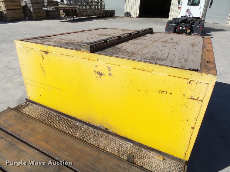 image for item DB0119 1998 XL Specialized XL80PGD drop deck trailer