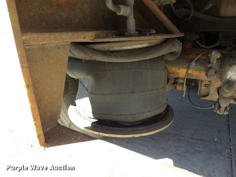 image for item DB0119 1998 XL Specialized XL80PGD drop deck trailer