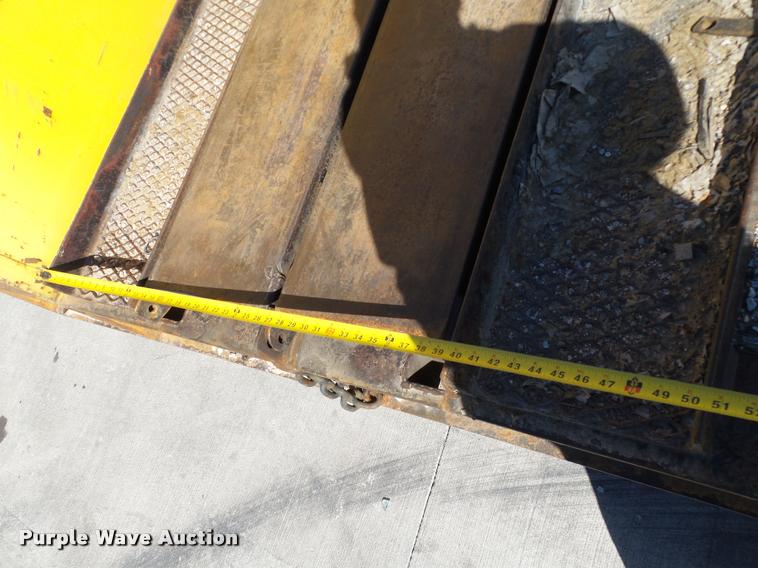 image for item DB0119 1998 XL Specialized XL80PGD drop deck trailer