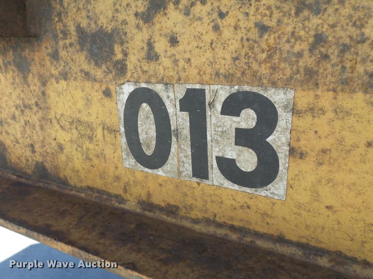 image for item DB0119 1998 XL Specialized XL80PGD drop deck trailer